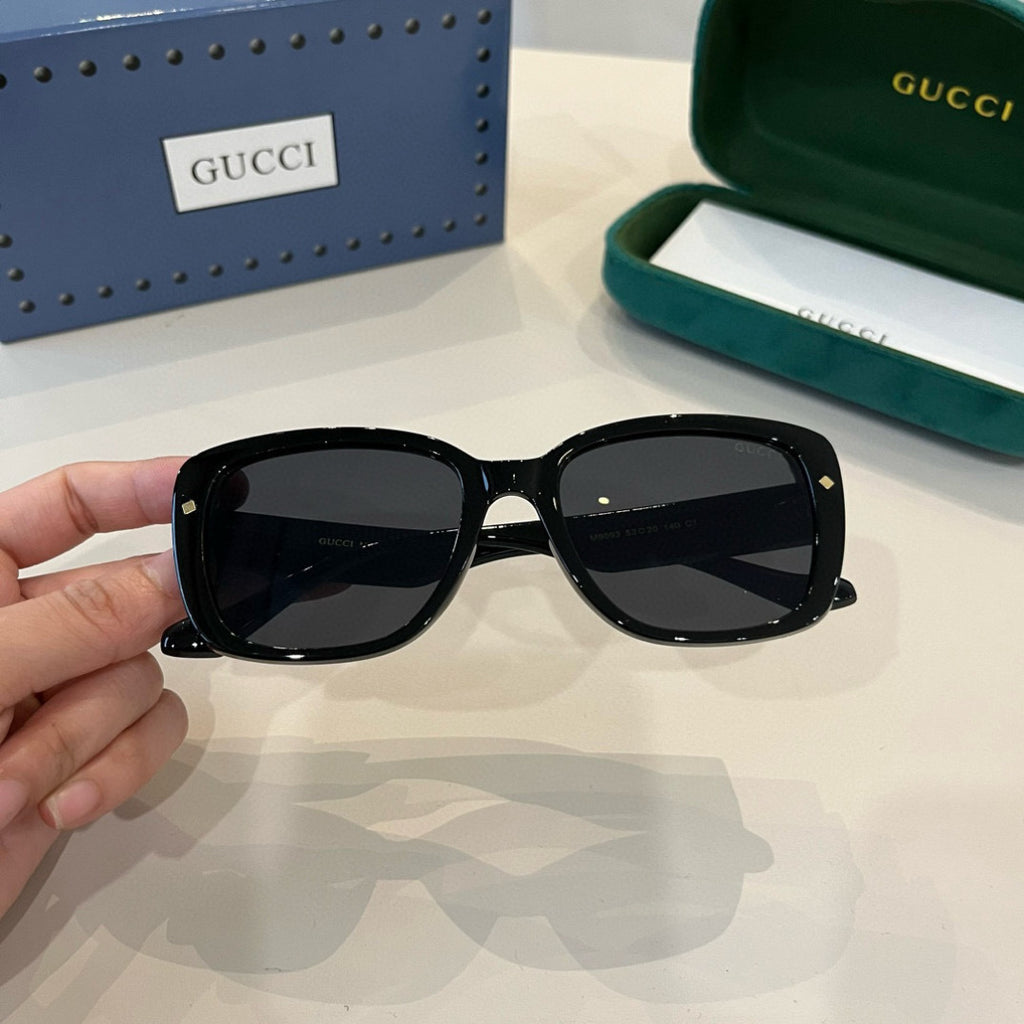 Gucci Fashion Black Lens Sunglasses for Men & Women - 414994 - detail image 4