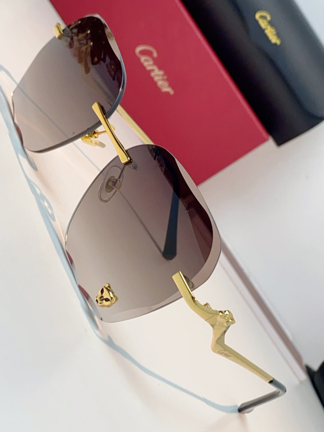 Cartier Photochromic Rimless Red Lens Sunglasses for Men & Women - 372219 - detail image 7