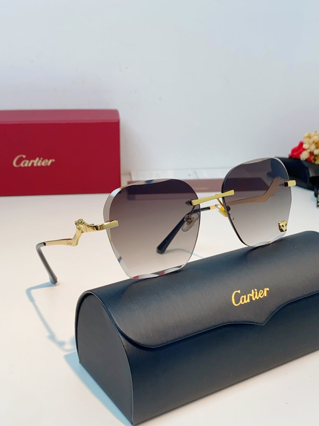 Cartier Photochromic Rimless Red Lens Sunglasses for Men & Women - 372219 - detail image 10