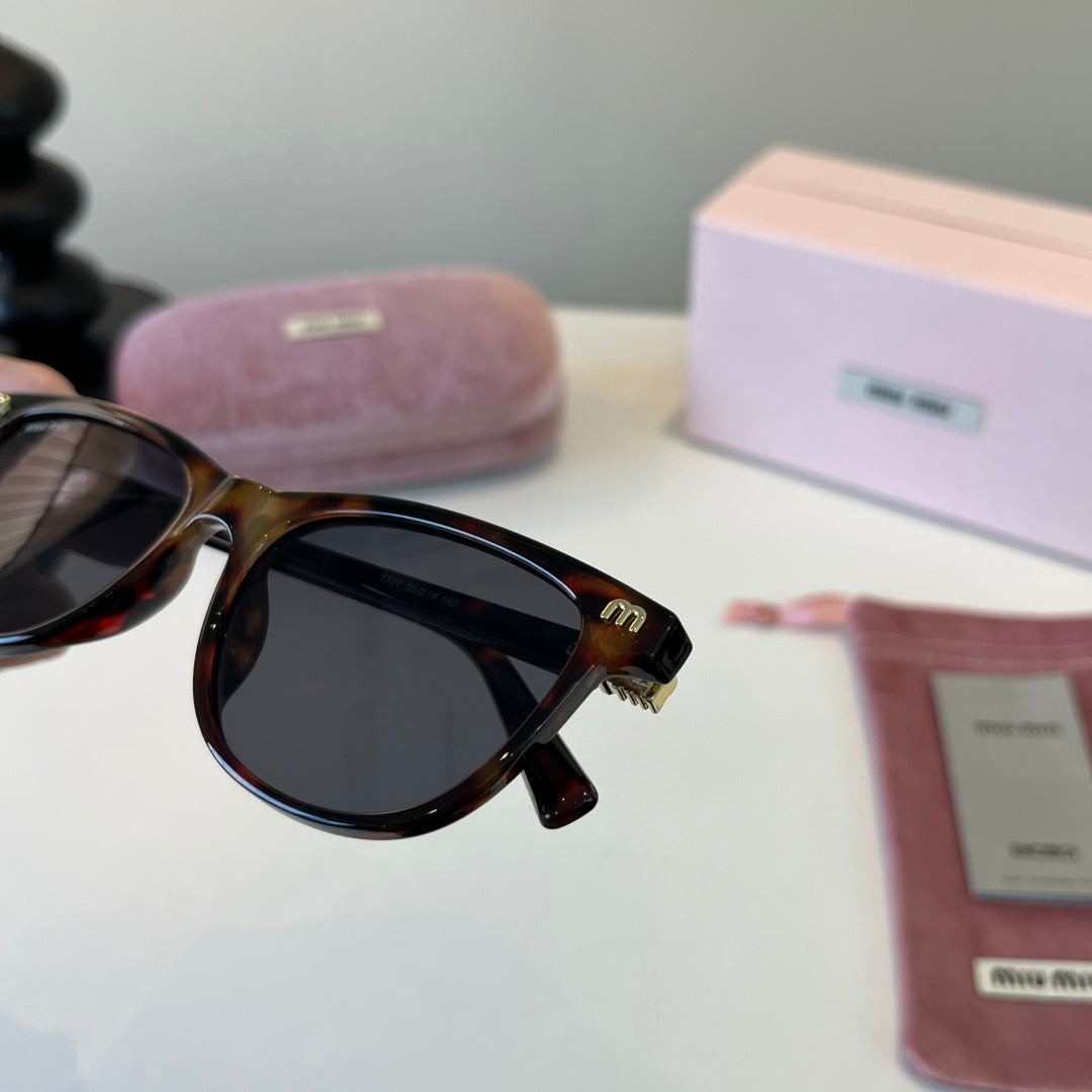 Miu Miu Fashion Black Lens Sunglasses for Men & Women - 382944 - detail image 6