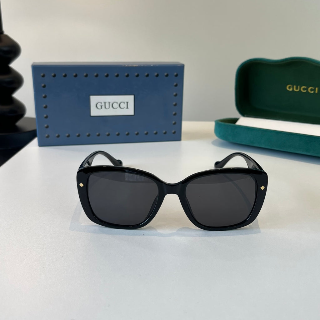 Gucci Oversized Black Lens Sunglasses for Women - 431401 - detail image 2