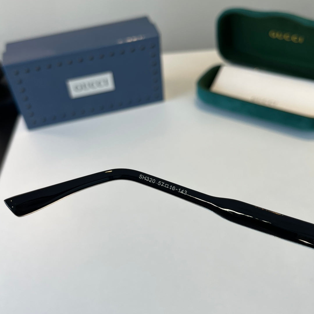Gucci Fashion Silver Lens Sunglasses for Men & Women - 371646 - detail image 10