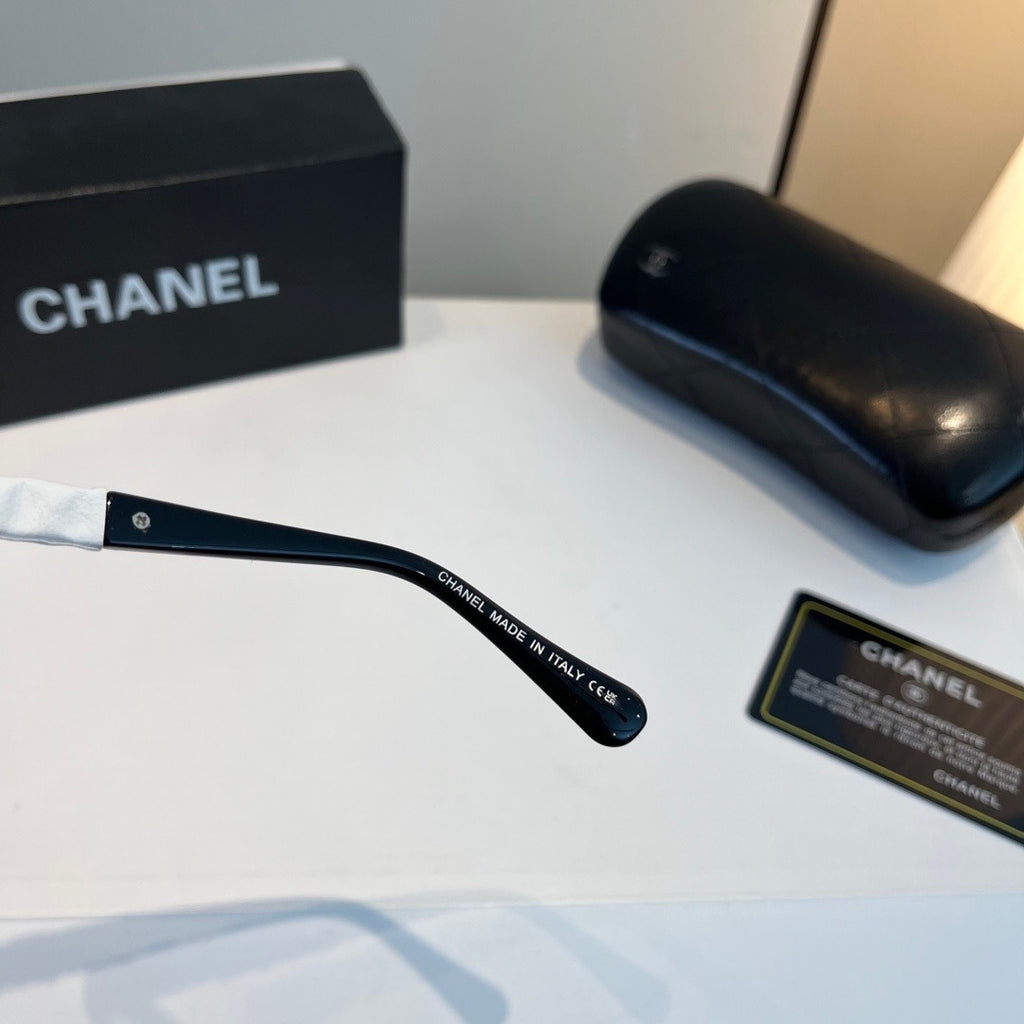 Chanel Oversized Silver Lens Sunglasses for Men & Women - 371849 - detail image 8