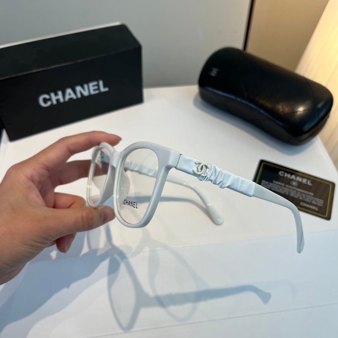 Chanel Oversized Silver Lens Sunglasses for Men & Women - 371850 - detail image 4