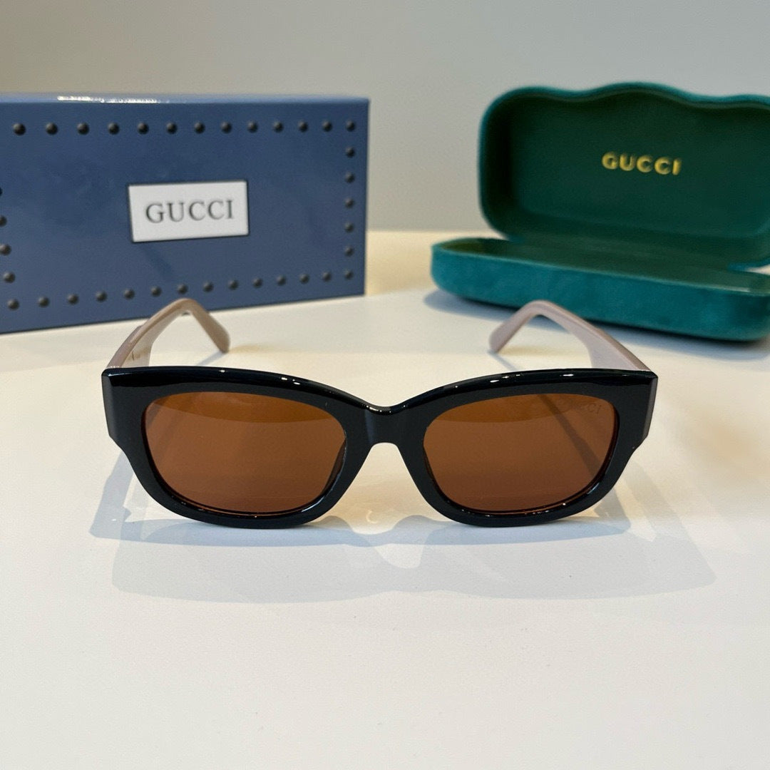 Gucci Oversized Black Lens Sunglasses for Women - 414996 - detail image 2