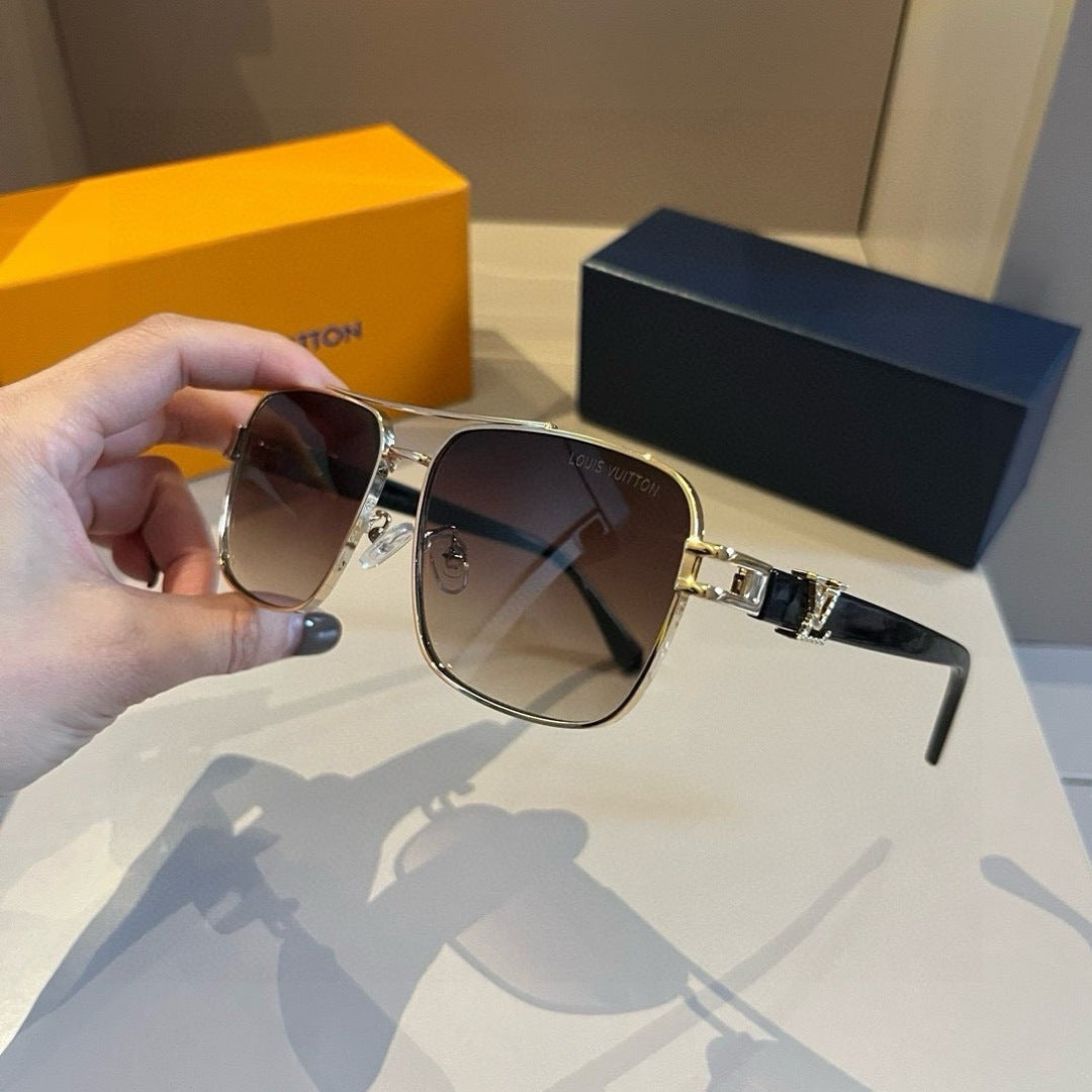 Louis Vuitton Metal Aviator Gold Lens Sunglasses for Men & Women - 431151 - detail image 3