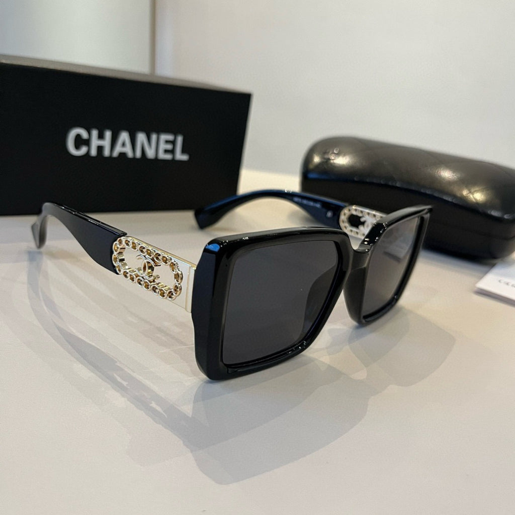 Chanel Oversized Silver Lens Sunglasses for Men & Women - 486680