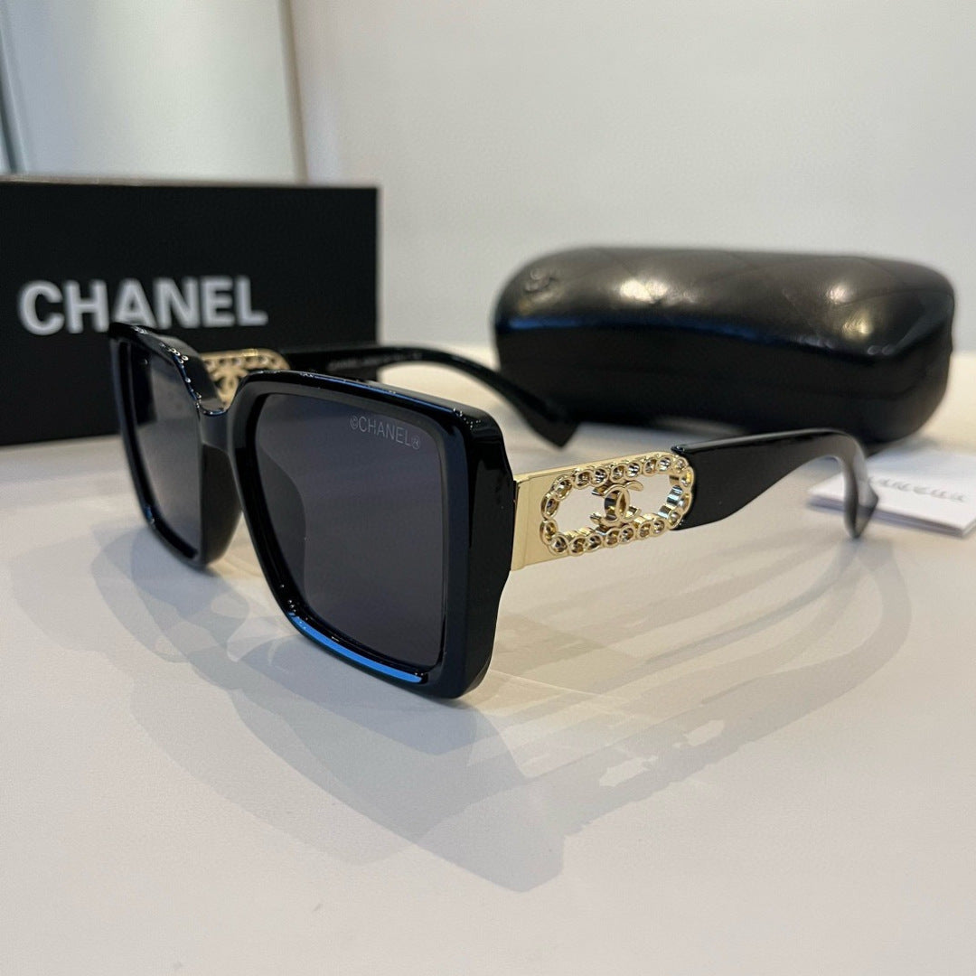 Chanel Oversized Silver Lens Sunglasses for Men & Women - 431569 - detail image 3
