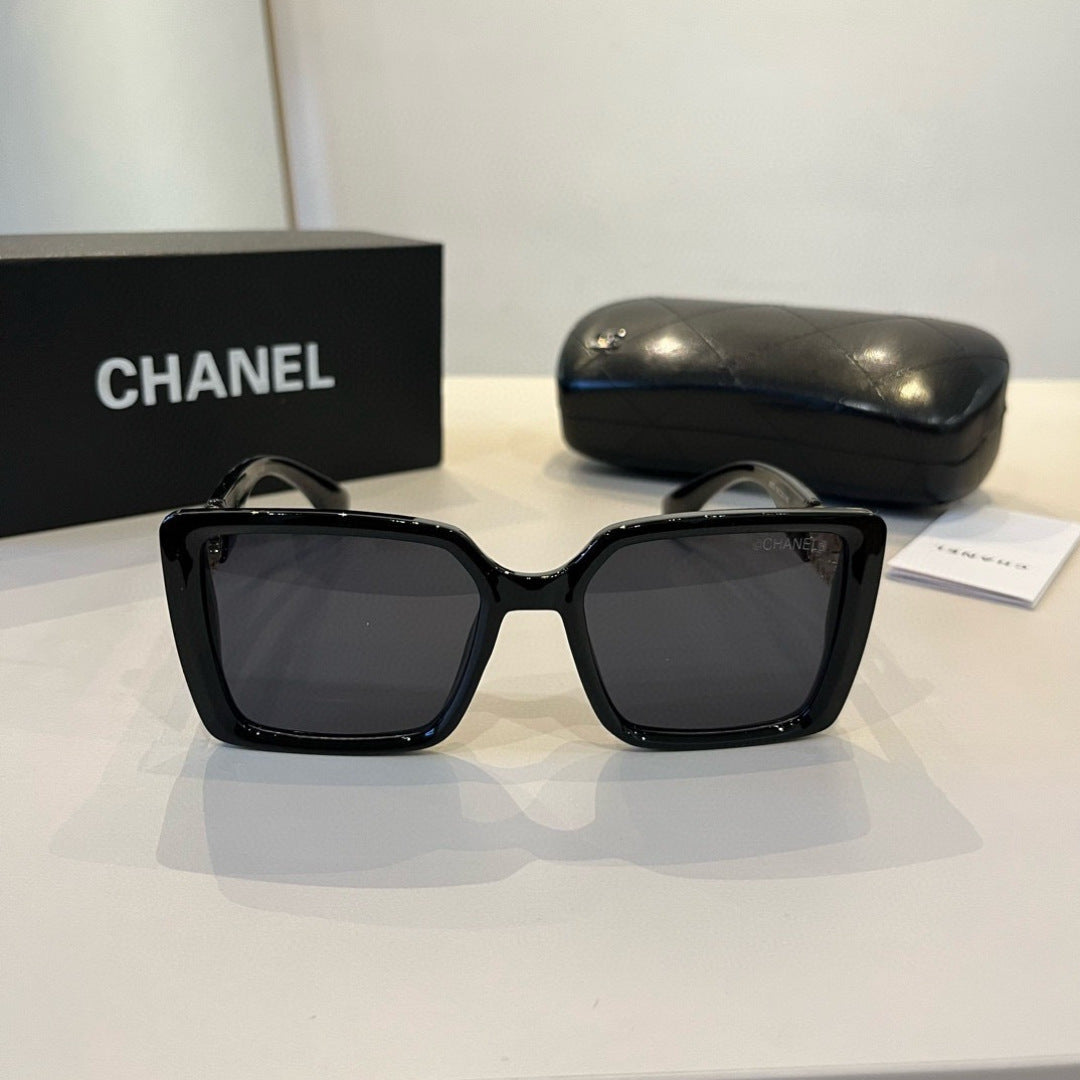 Chanel Oversized Silver Lens Sunglasses for Men & Women - 431569 - detail image 2