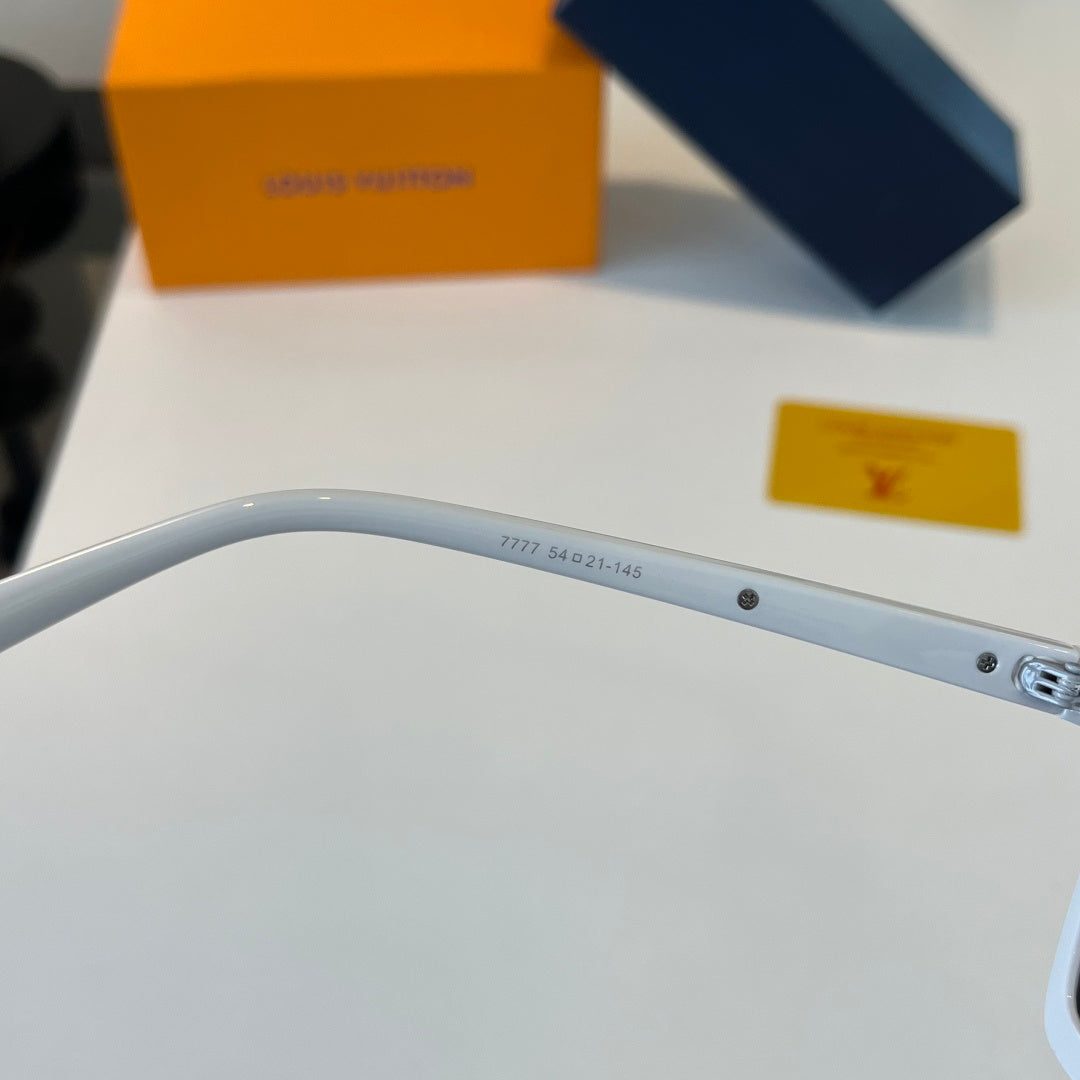 Louis Vuitton Fashion Silver Lens Sunglasses for Men & Women - 414783 - detail image 10
