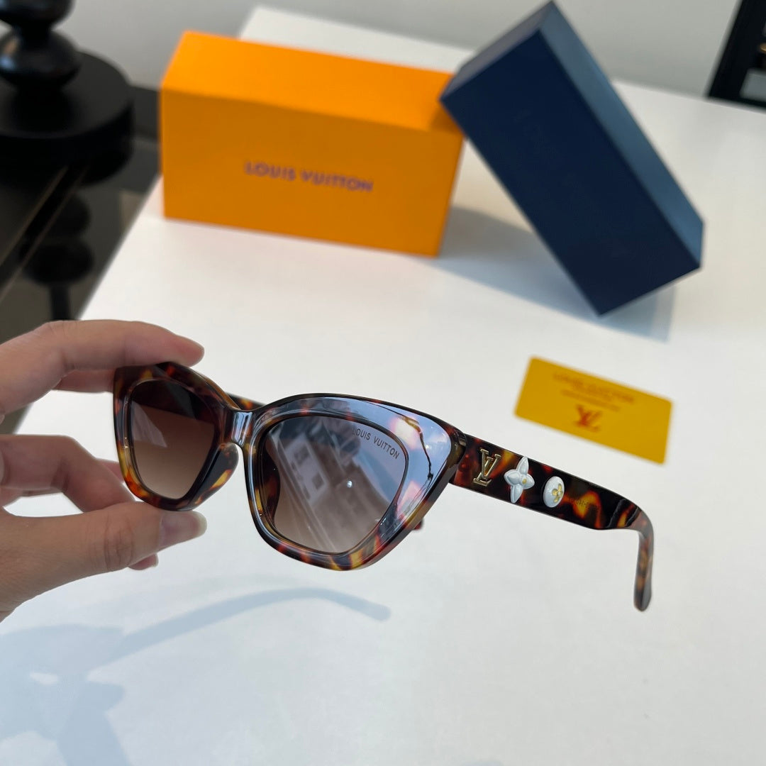 Louis Vuitton Fashion Black Lens Sunglasses for Men & Women - 414789 - detail image 4