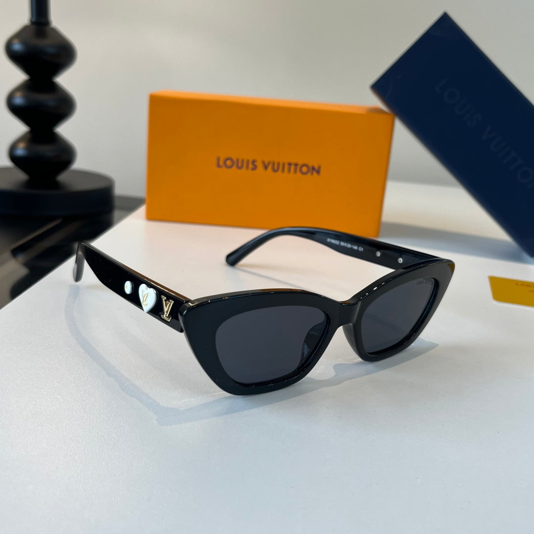 Louis Vuitton Fashion Black Lens Sunglasses for Men & Women - 371419