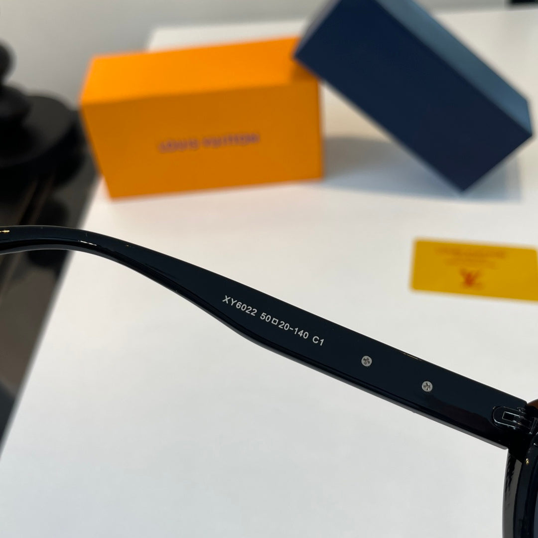 Louis Vuitton Fashion Black Lens Sunglasses for Men & Women - 371419 - detail image 9