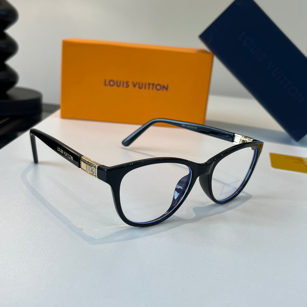 Louis Vuitton Fashion Silver Lens Sunglasses for Men & Women - 371426