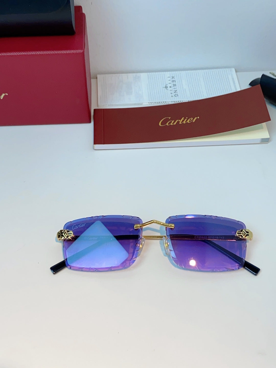 Cartier Lightweight Rimless Purple Lens Sunglasses for Men & Women - 487361 - detail image 9
