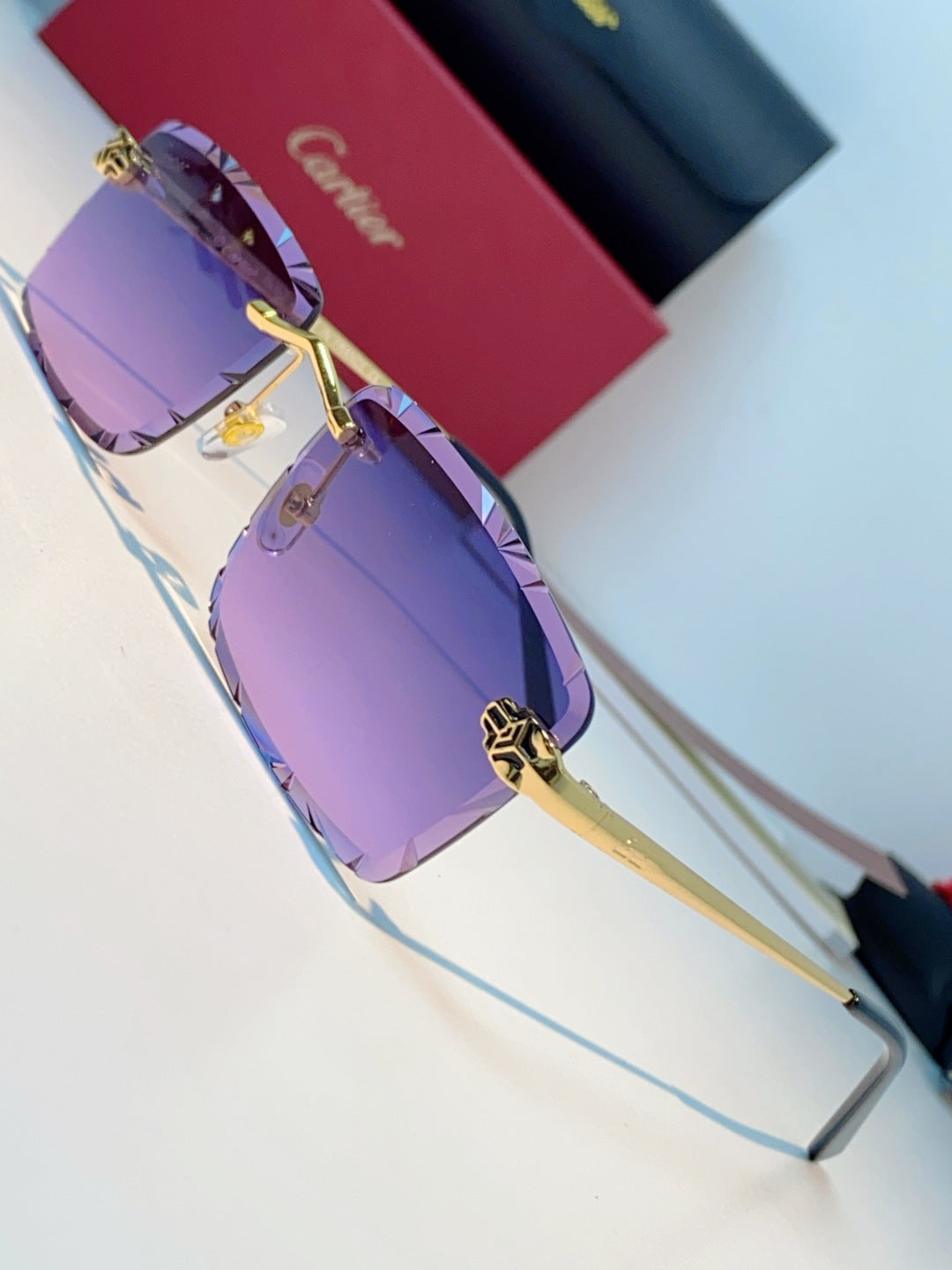 Cartier Lightweight Rimless Purple Lens Sunglasses for Men & Women - 487361 - detail image 7