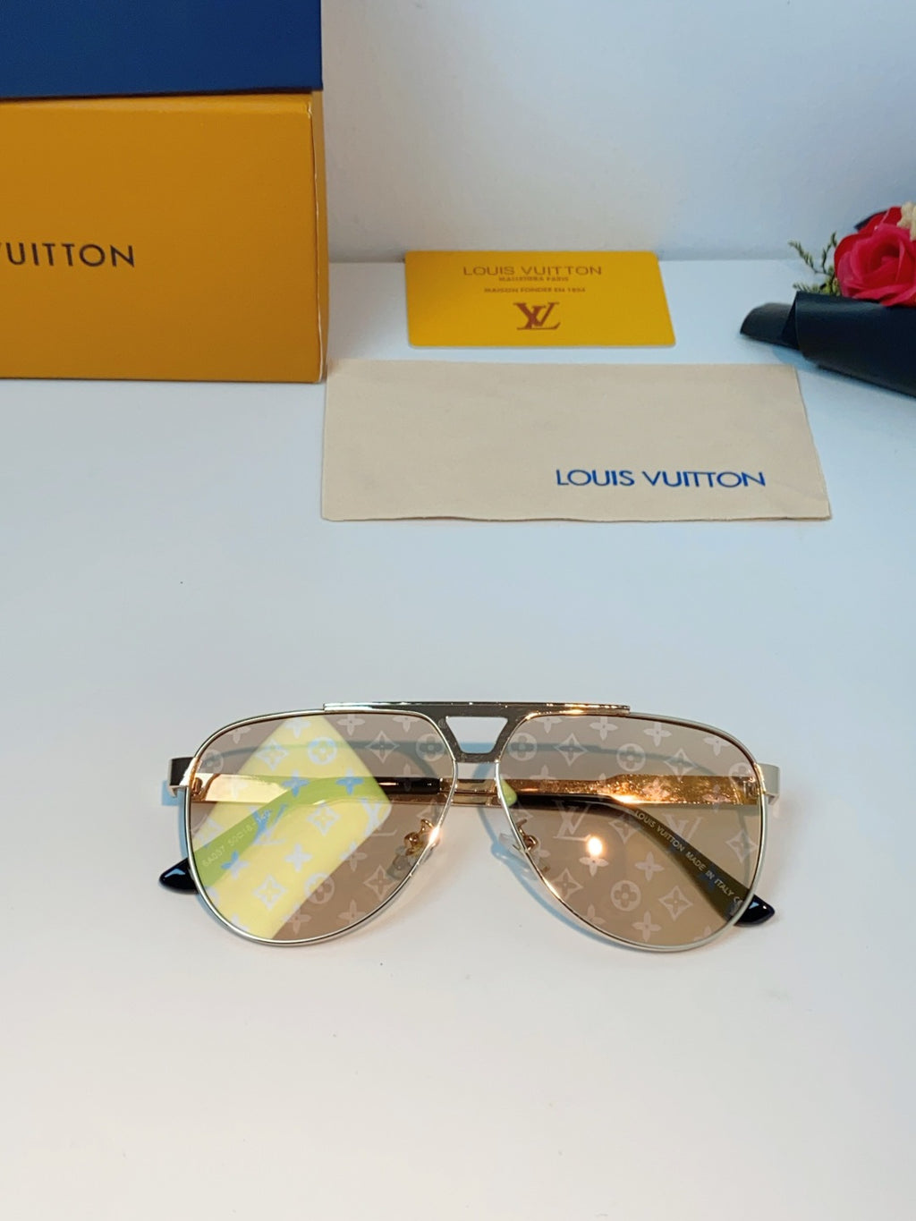 Louis Vuitton Metal Aviator Gold Lens Sunglasses for Men - detail image 9