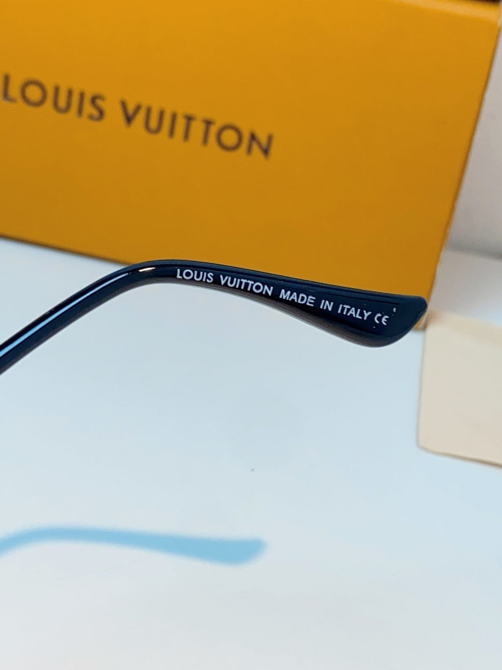 Louis Vuitton Metal Aviator Gray Lens Sunglasses for Men - detail image 8