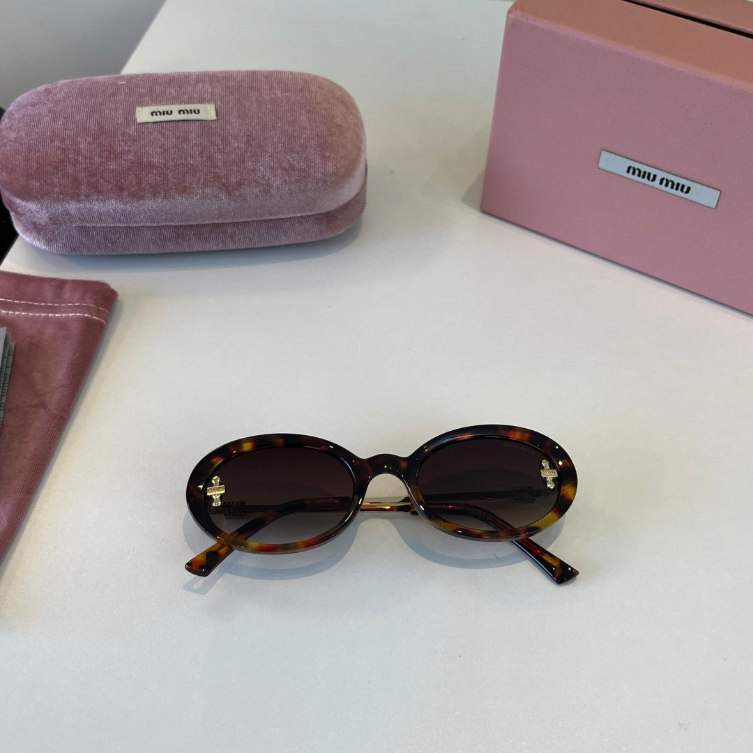 Miu Miu Fashion Silver Lens Sunglasses for Men & Women - 372417 - detail image 4