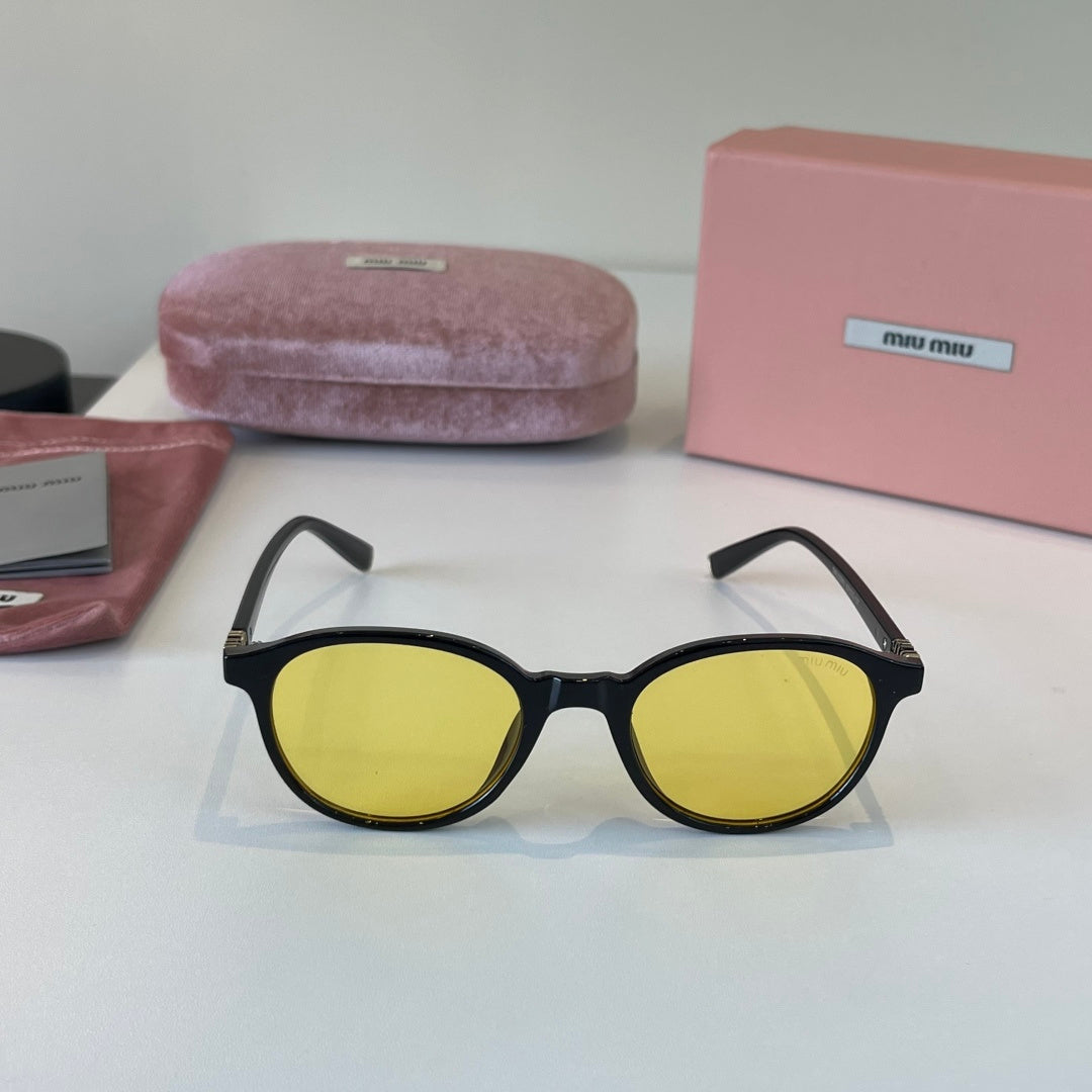 Miu Miu Fashion Gold Lens Sunglasses for Men & Women - 372394 - detail image 2