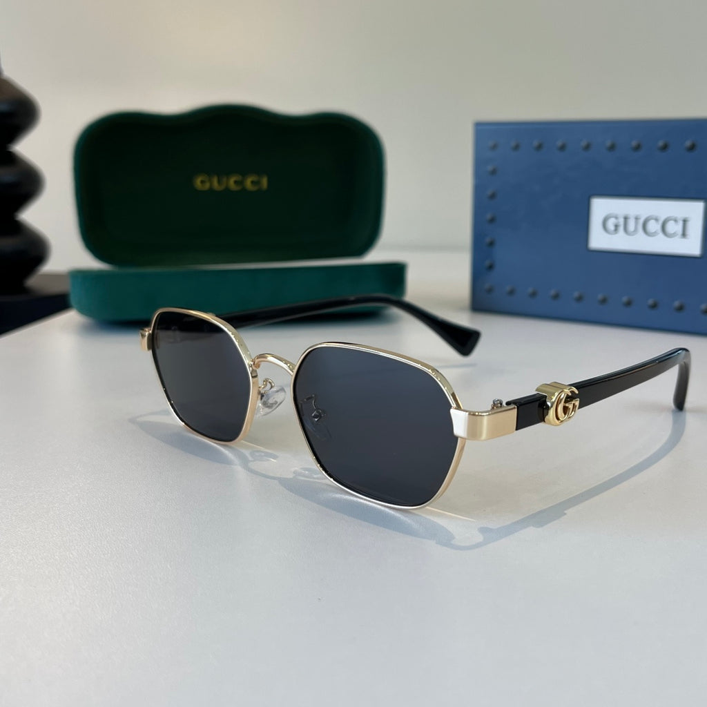 Gucci Oversized Silver Lens Sunglasses for Men & Women - 382149 - detail image 3