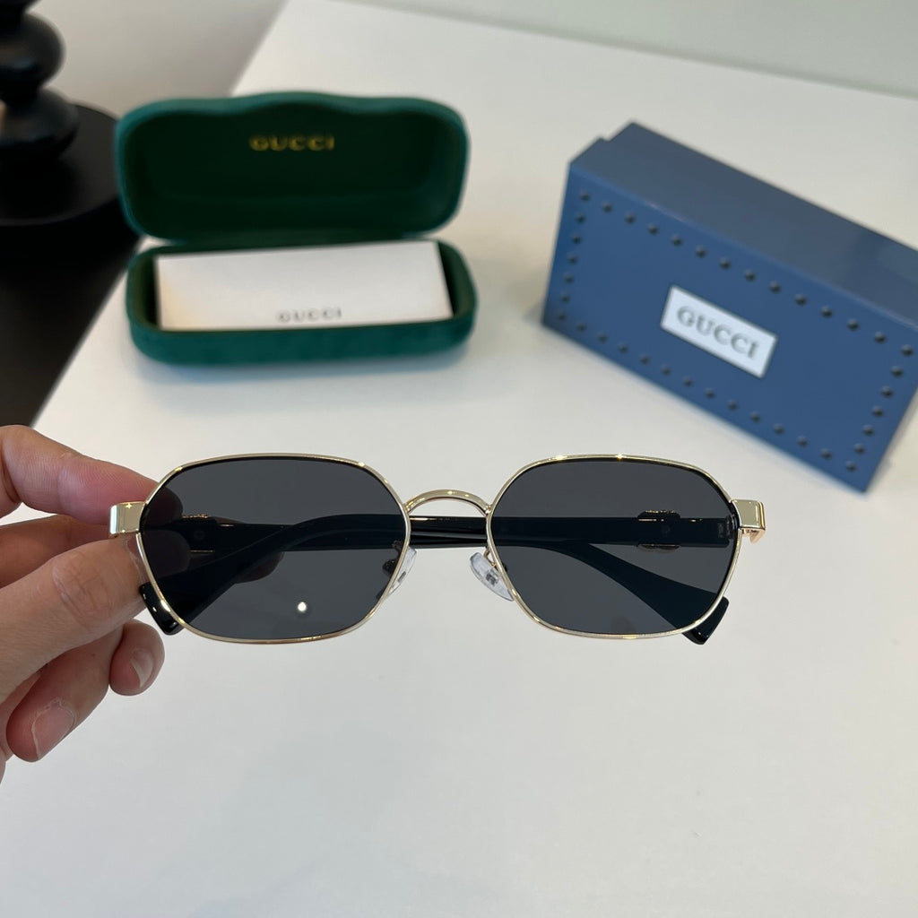 Gucci Oversized Silver Lens Sunglasses for Men & Women - 382149 - detail image 5