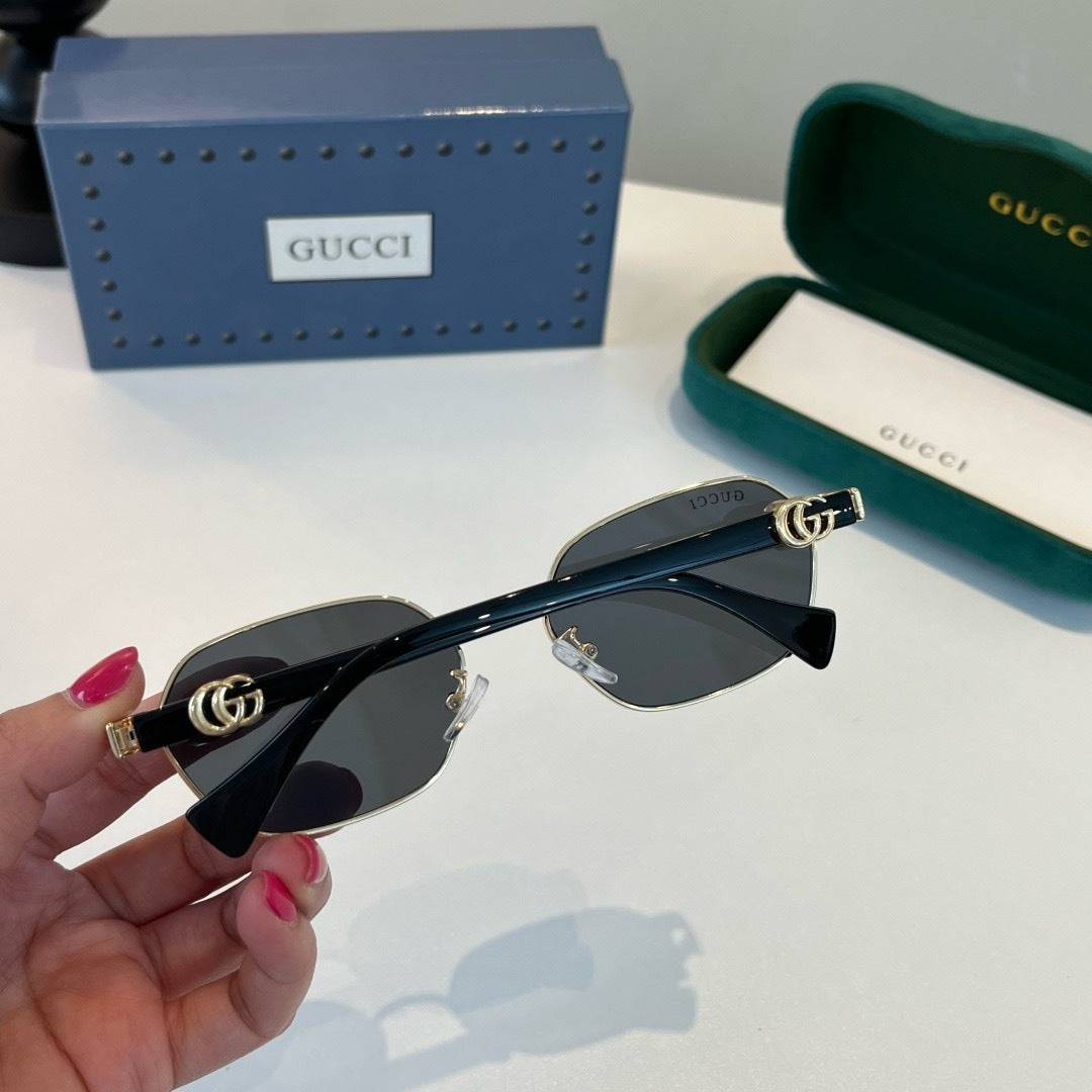 Gucci Oversized Silver Lens Sunglasses for Men & Women - 381952 - detail image 6