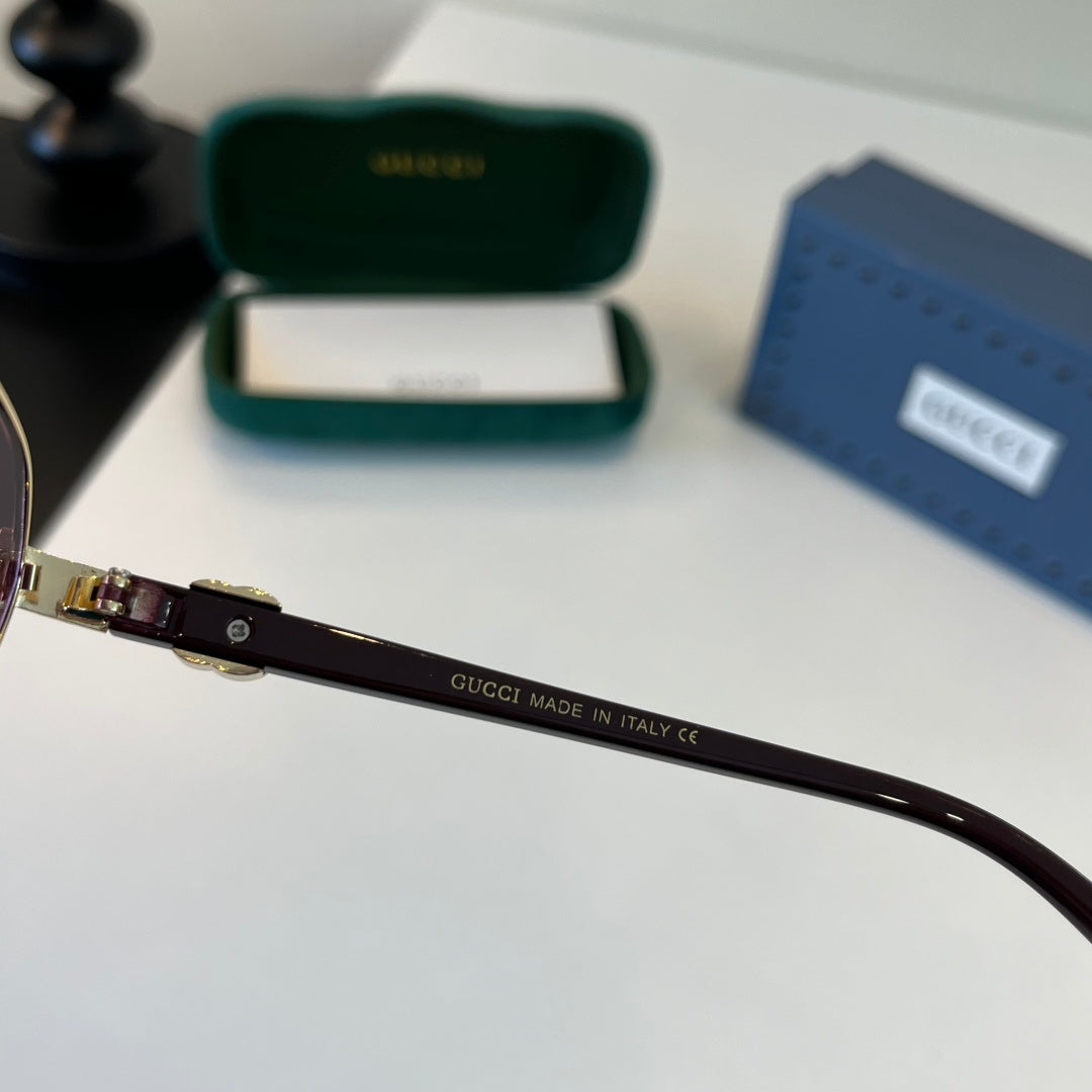 Gucci Oversized Purple Lens Sunglasses for Men & Women - detail image 10