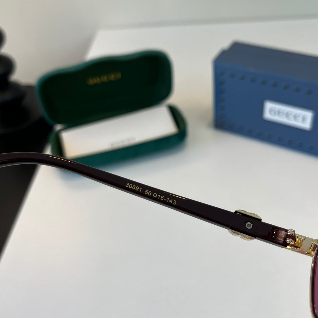 Gucci Oversized Purple Lens Sunglasses for Men & Women - detail image 9