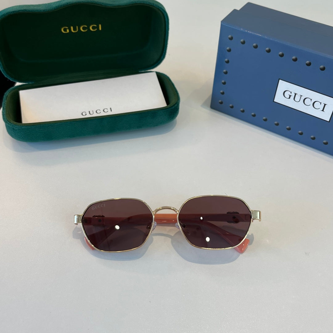 Gucci Oversized Red Lens Sunglasses for Men & Women - 381954 - detail image 4