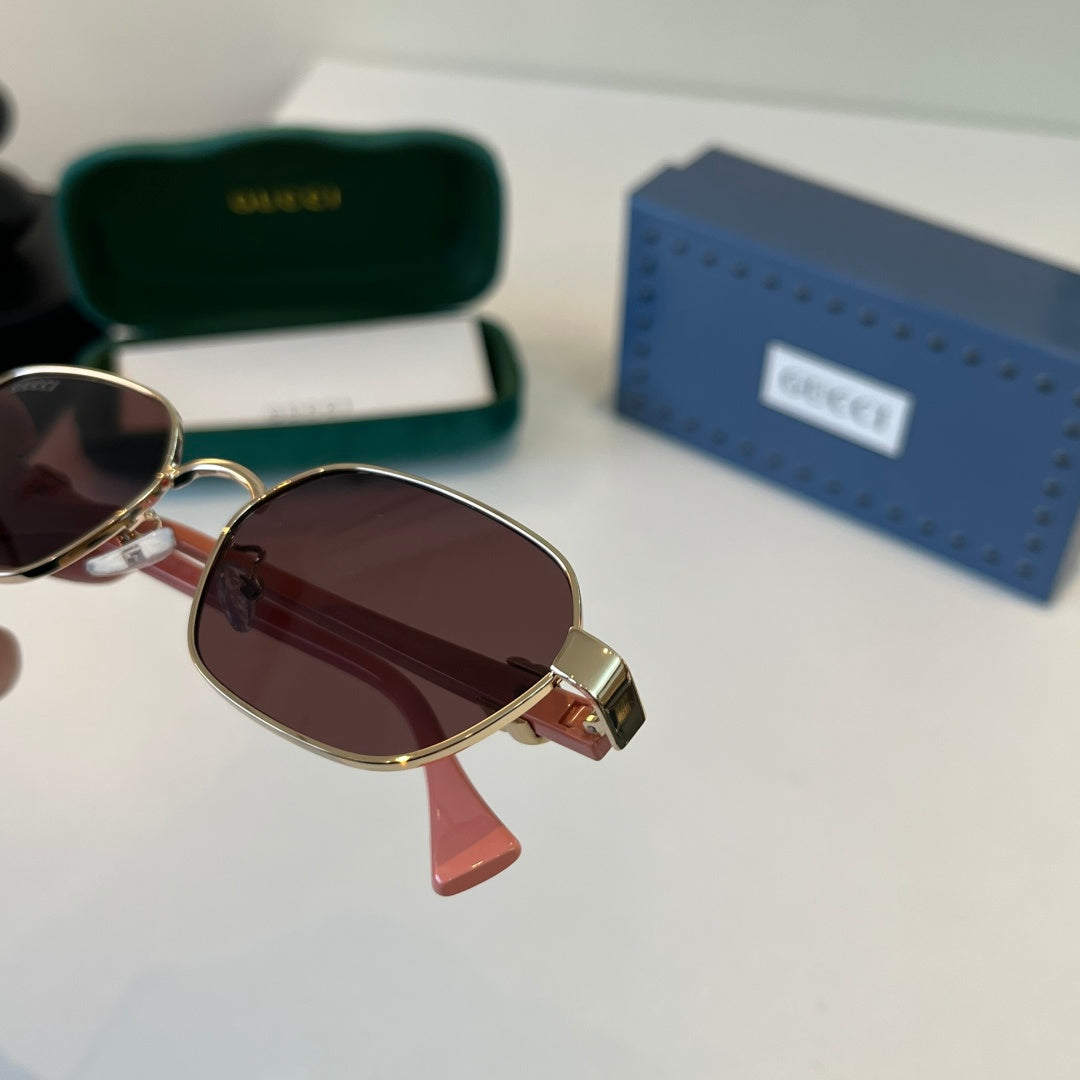 Gucci Oversized Red Lens Sunglasses for Men & Women - 381954 - detail image 8