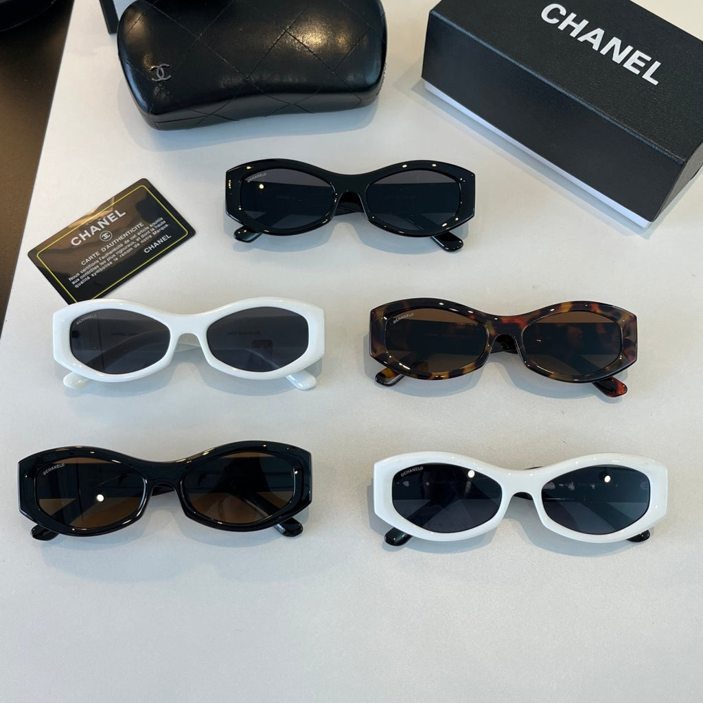 Chanel Oversized Black Lens Sunglasses for Men & Women - 415296 - detail image 10