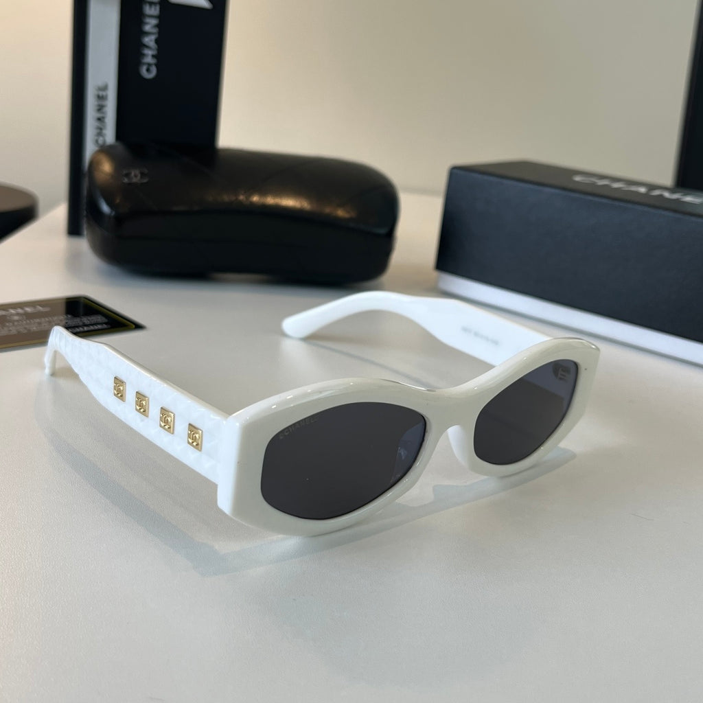 Chanel Oversized Silver Lens Sunglasses for Men & Women - 415294