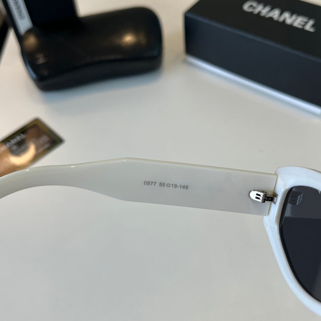 Chanel Oversized Silver Lens Sunglasses for Men & Women - 415294 - detail image 8