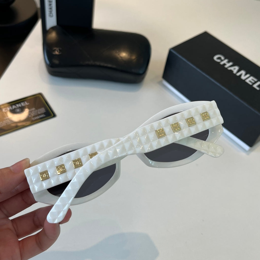 Chanel Oversized Silver Lens Sunglasses for Men & Women - 415294 - detail image 7