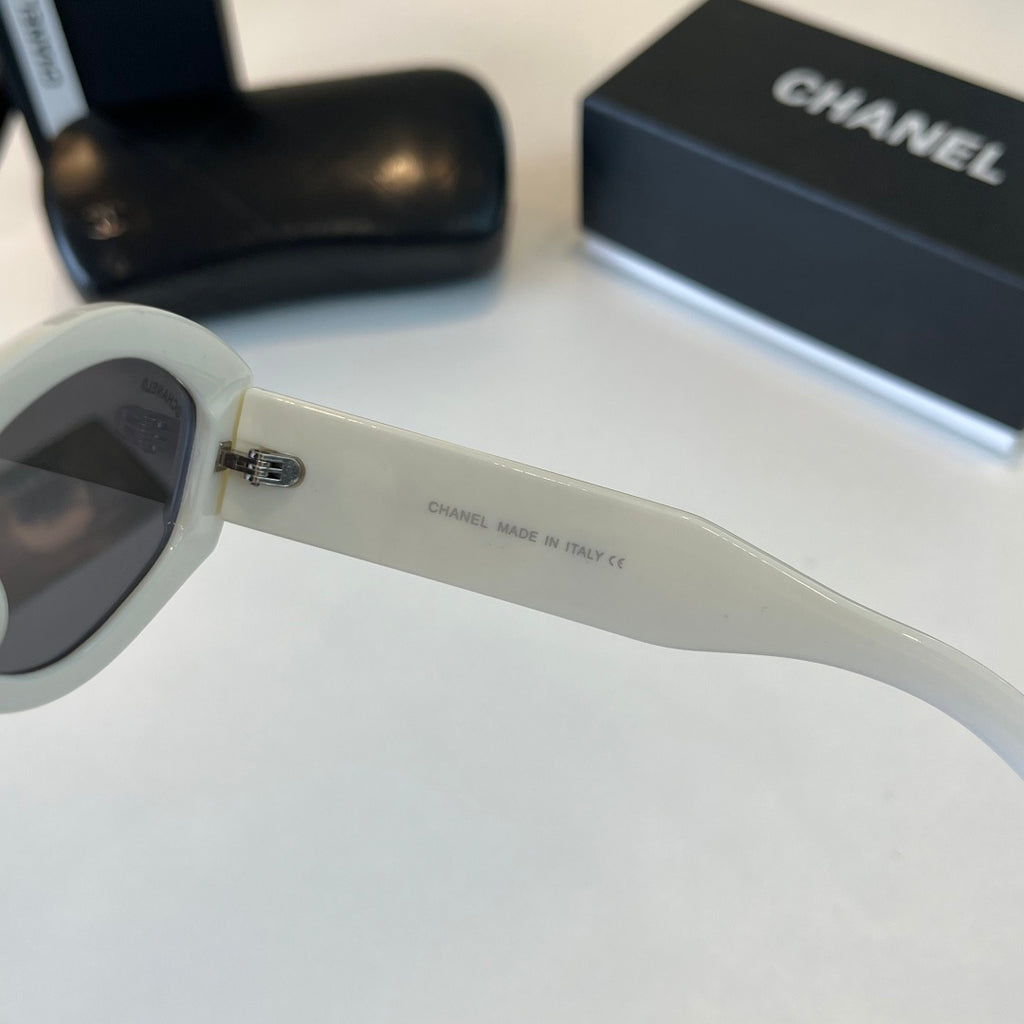 Chanel Oversized Silver Lens Sunglasses for Men & Women - 415294 - detail image 9