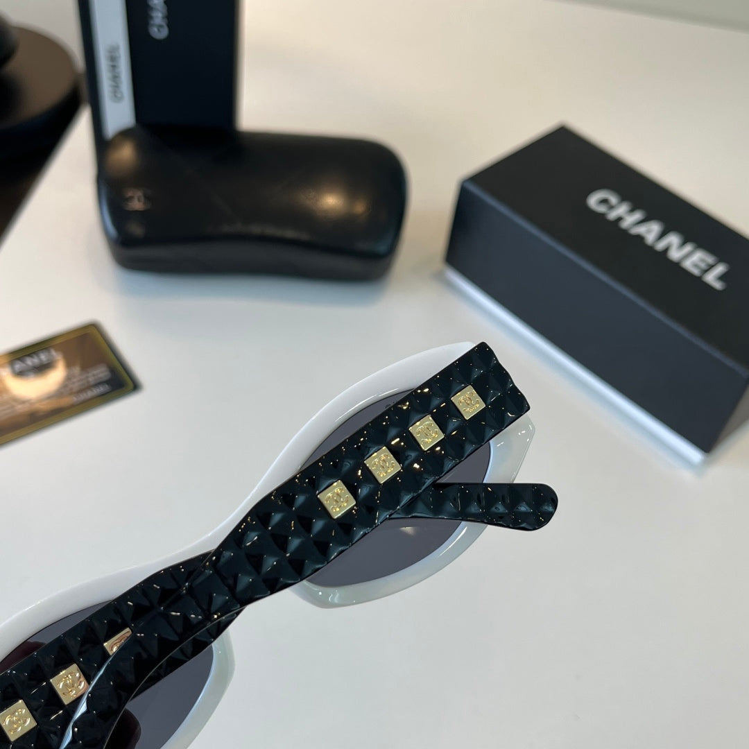 Chanel Oversized Silver Lens Sunglasses for Men & Women - 415298 - detail image 6