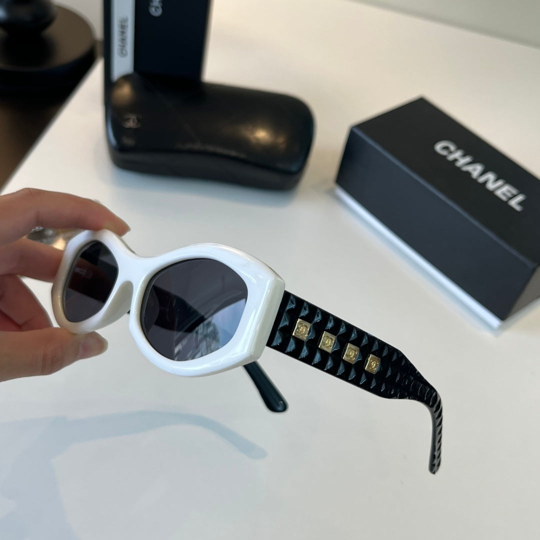 Chanel Oversized Silver Lens Sunglasses for Men & Women - 415298 - detail image 8
