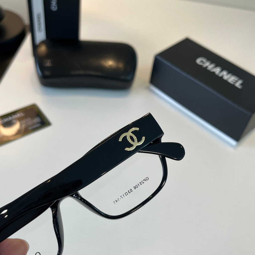 Chanel Oversized Silver Lens Sunglasses for Men & Women - 486650 - detail image 6