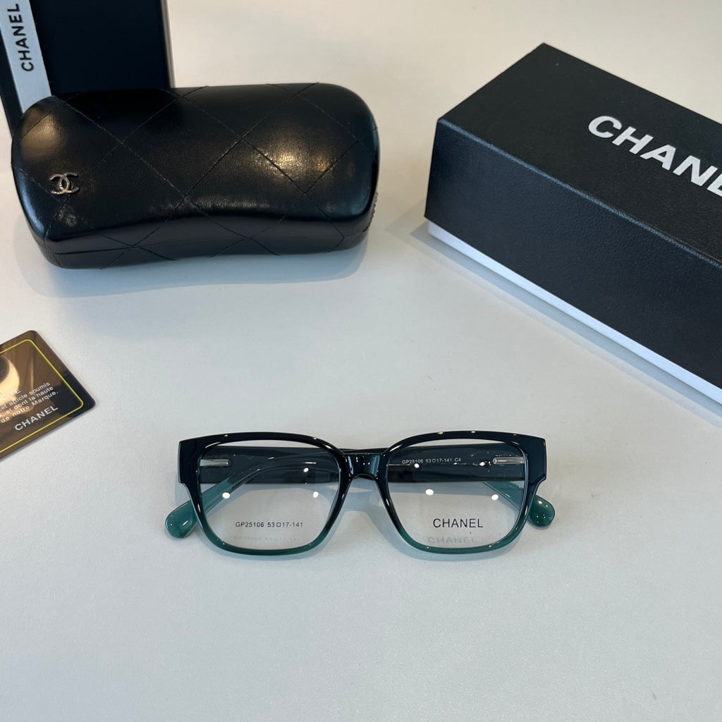 Chanel Oversized Silver Lens Sunglasses for Men & Women - 486651 - detail image 4