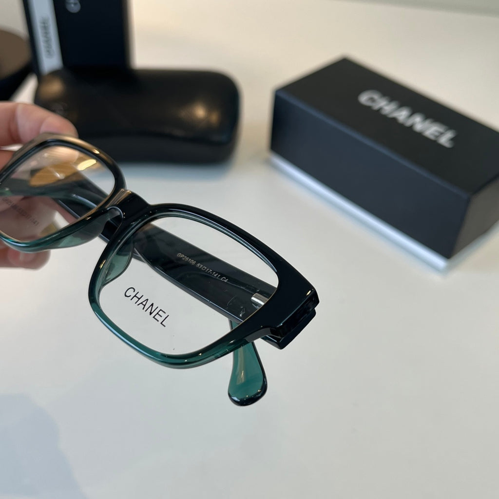 Chanel Oversized Silver Lens Sunglasses for Men & Women - 415300 - detail image 6