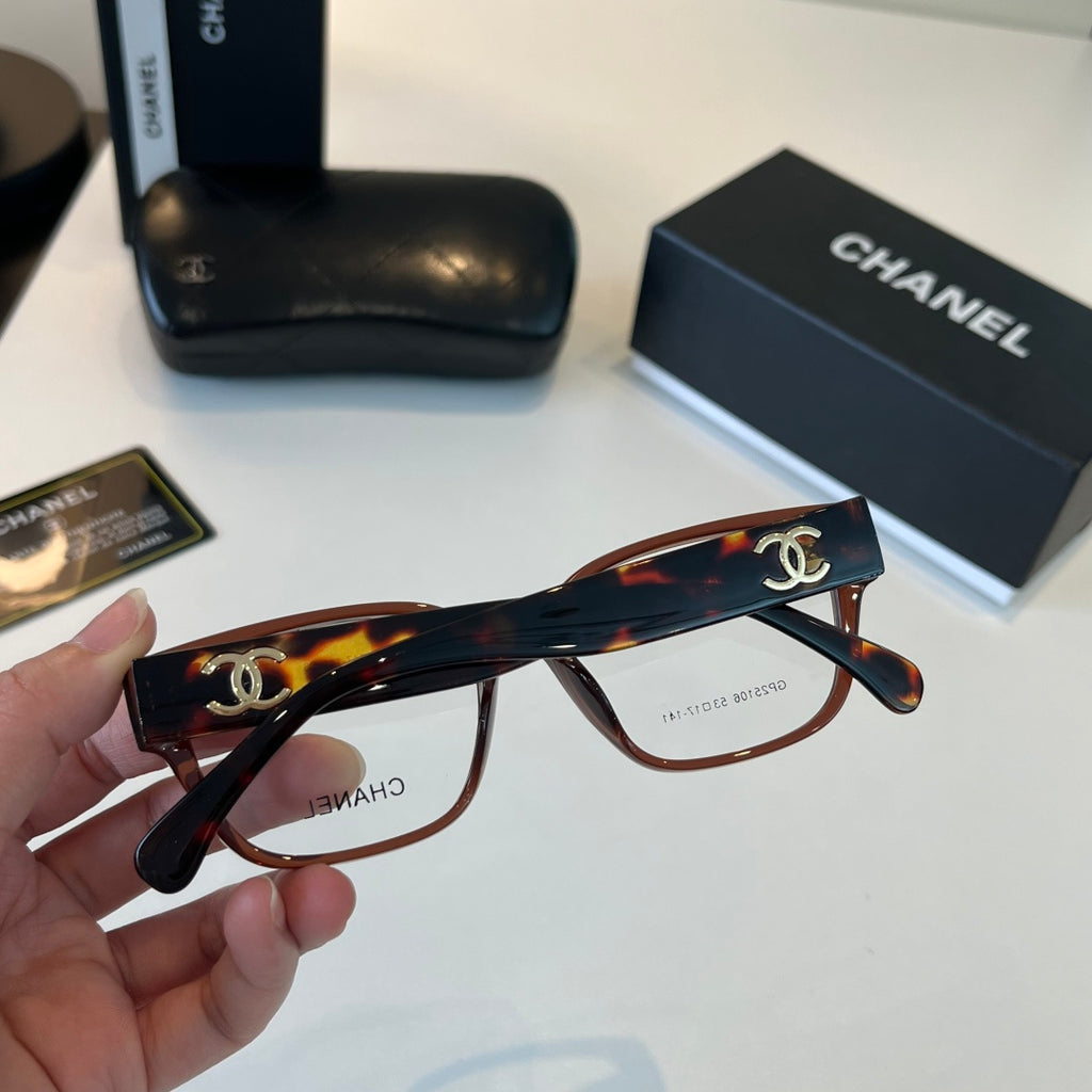 Chanel Oversized Silver Lens Sunglasses for Men & Women - 486652 - detail image 7