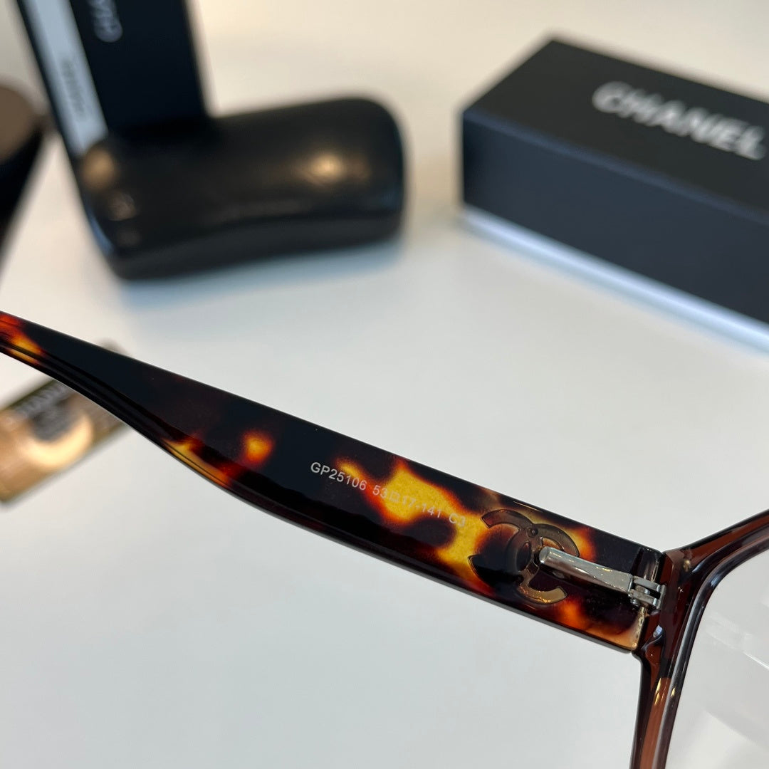Chanel Oversized Silver Lens Sunglasses for Men & Women - 415301 - detail image 8