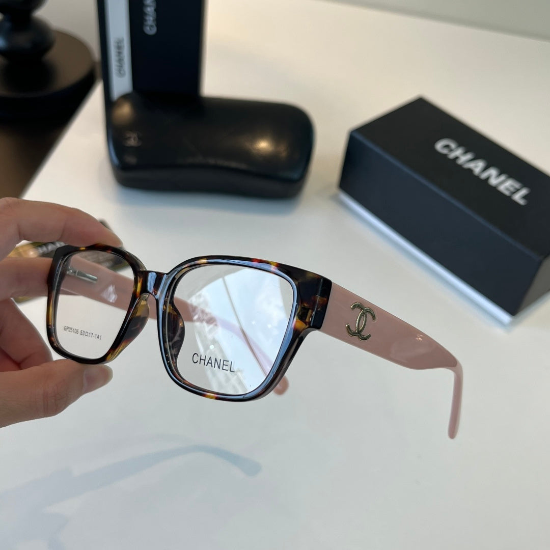 Chanel Oversized Silver Lens Sunglasses for Men & Women - 415302 - detail image 4