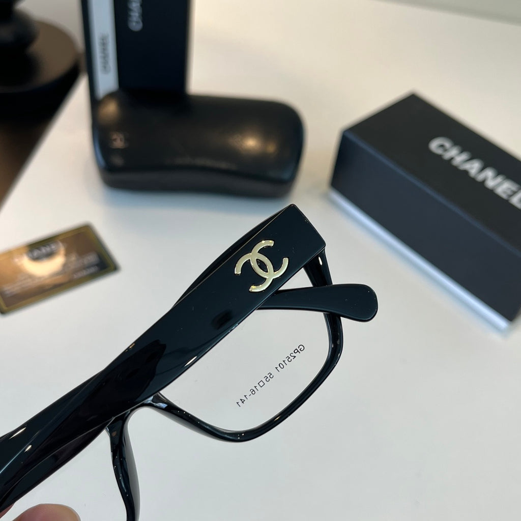 Chanel Oversized Silver Lens Sunglasses for Men & Women - 415303 - detail image 5