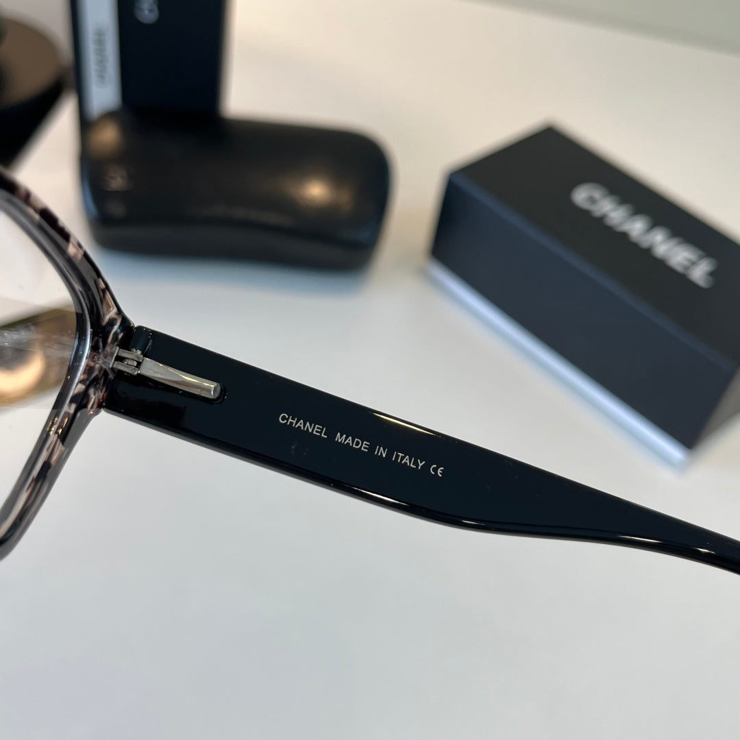 Chanel Oversized Silver Lens Sunglasses for Men & Women - 415304 - detail image 9