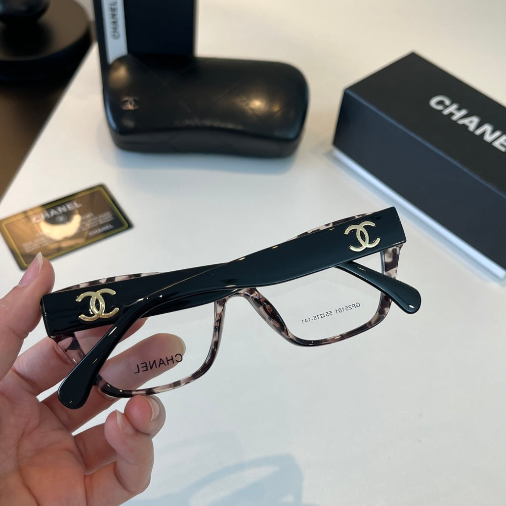 Chanel Oversized Silver Lens Sunglasses for Men & Women - 415304 - detail image 7