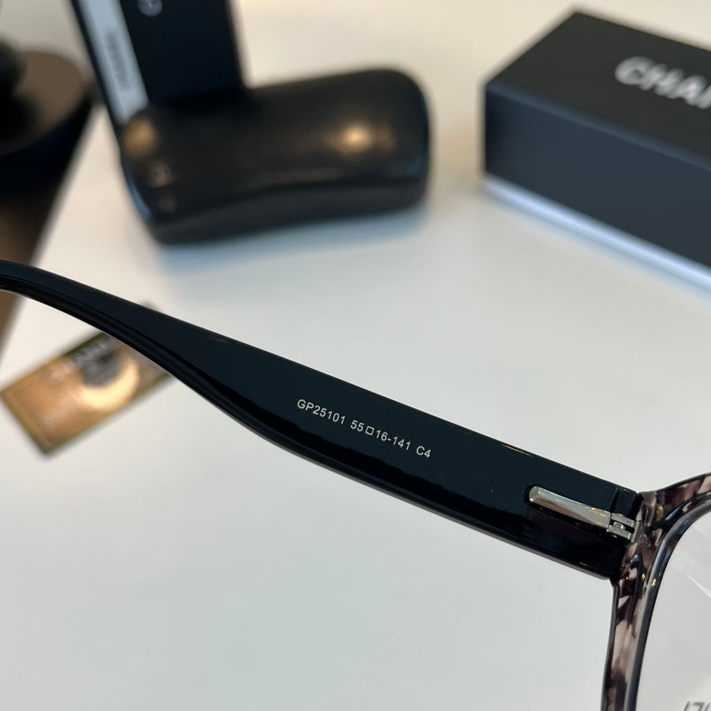 Chanel Oversized Silver Lens Sunglasses for Men & Women - 415304 - detail image 8