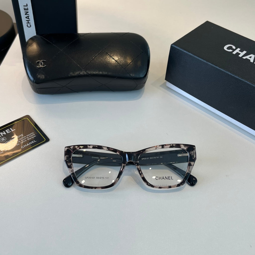 Chanel Oversized Silver Lens Sunglasses for Men & Women - 415304 - detail image 4