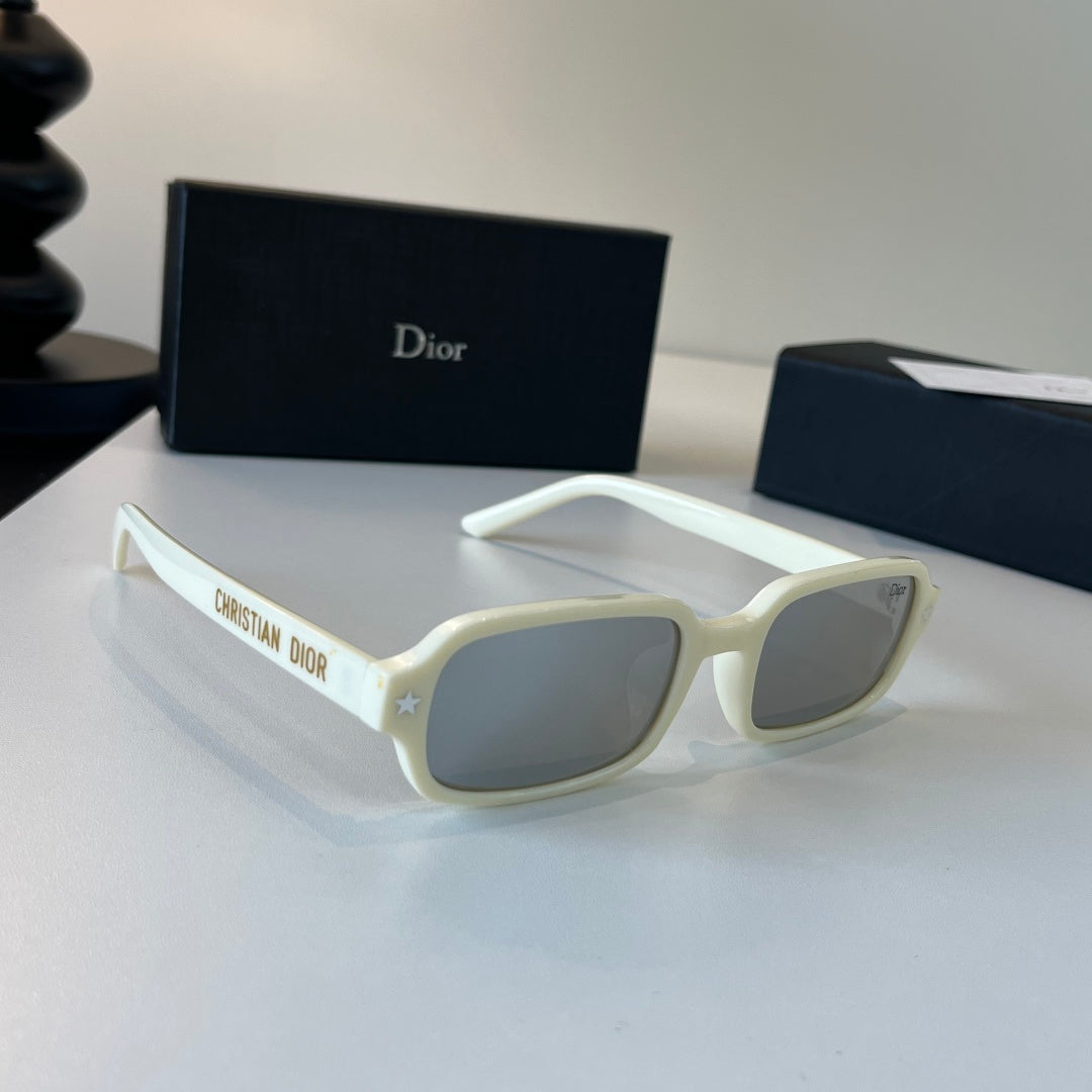 Dior Fashion Silver Lens Sunglasses for Men & Women - 486742